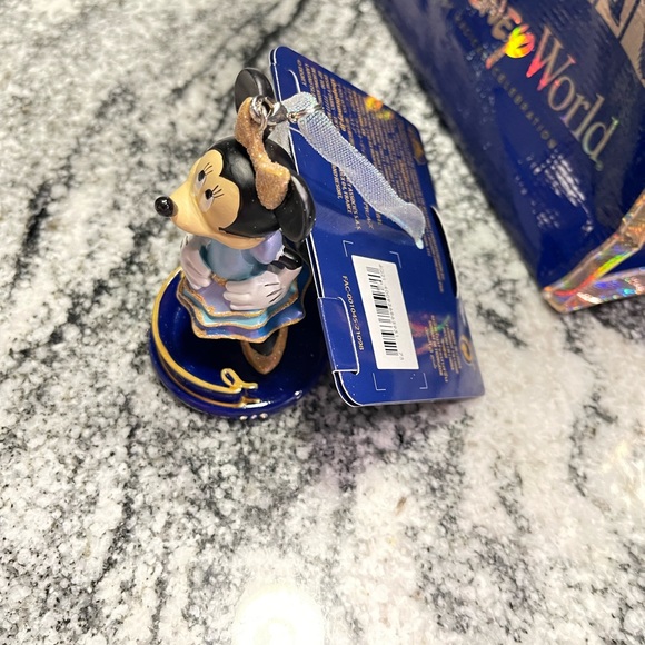 Disney Minnie 50th Anniversary Ornament Figurine - Picture 7 of 10